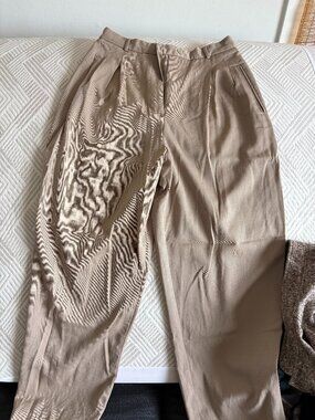 Vintage CC Courtenay 100% Pure Wool Tan Pleated Trousers Slacks